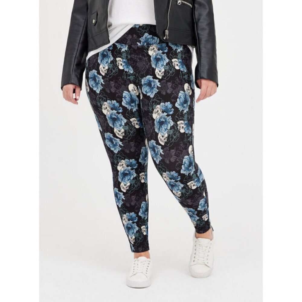 Torrid Skull Pants Size 1X Pull On Stretch Ponte Pixie Whimsigoth Dark Floral